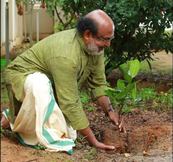 നാളെ 12 മണിക്ക് ആഹ്ലാദ പര്യടനം ആരംഭിക്കും തോമസ് ഐസക്കിന്റെ ആത്മവിശ്വാസ പ്രകടനം നാളെ 12 മണിക്ക് ആഹ്ലാദ പര്യടനം ആരംഭിക്കും തോമസ് ഐസക്കിന്റെ ആത്മവിശ്വാസ പ്രകടനം
