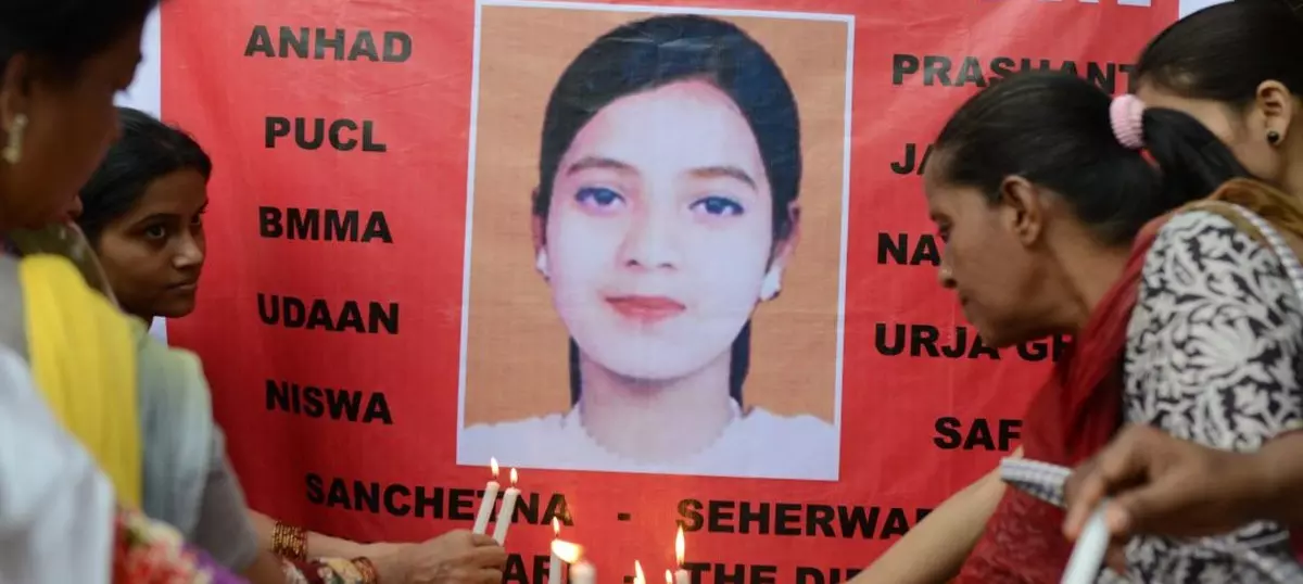 ഇസ്രത്ത് ജഹാന്‍ വ്യാജ ഏറ്റുമുട്ടല്‍ കേസ് അന്വേഷിച്ച ഐപിഎസ് ഓഫീസര്‍ക്ക് കാരണംകാണിക്കല്‍ നോട്ടീസ്