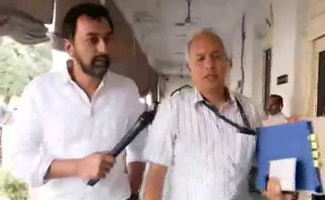 കൊല്ലപ്പെട്ട വിചാരണ തടവുകാരുടെ കയ്യില് ആയുധങ്ങളുണ്ടായിരുന്നില്ലെന്ന് ഭീകരവിരുദ്ധസേന തലവന് കൊല്ലപ്പെട്ട വിചാരണ തടവുകാരുടെ കയ്യില് ആയുധങ്ങളുണ്ടായിരുന്നില്ലെന്ന് ഭീകരവിരുദ്ധസേന തലവന്