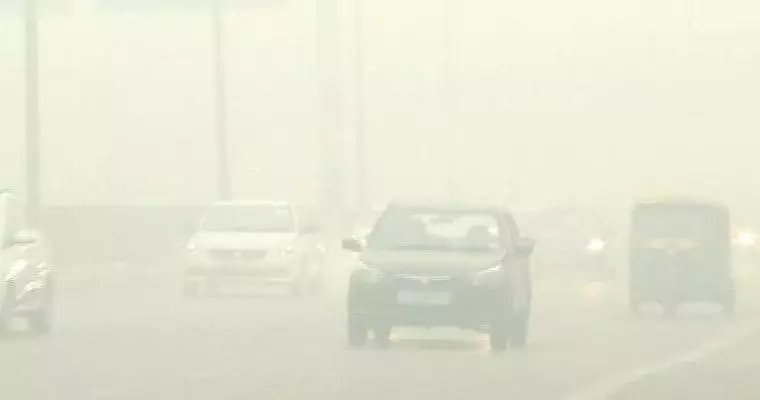 ദീപാവലി ആഘോഷം; ഡല്‍ഹിയില്‍ വായുമലിനീകരണതോത് 14 ഇരട്ടിയായി