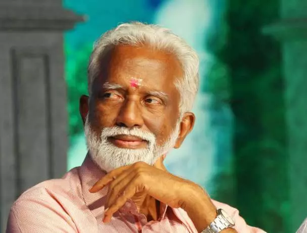 പിണറായി വിജയന് ഫാഷിസ്റ്റ് ഭരണാധികാരിയെന്ന് കുമ്മനം രാജശേഖരന്. പിണറായി വിജയന് ഫാഷിസ്റ്റ് ഭരണാധികാരിയെന്ന് കുമ്മനം രാജശേഖരന്.