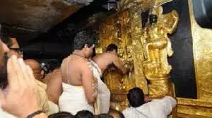 മണ്ഡല-മകരവിളക്ക് തീര്ത്ഥാടനത്തിന് തുടക്കമായി മണ്ഡല-മകരവിളക്ക് തീര്ത്ഥാടനത്തിന് തുടക്കമായി