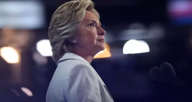 ഹിലരി പൊതുവേദിയില് ഹിലരി പൊതുവേദിയില്