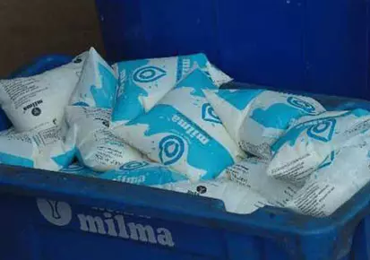 നോട്ട് ക്ഷാമം: മില്മ വില്പനയില് വന് കുറവ് നോട്ട് ക്ഷാമം: മില്മ വില്പനയില് വന് കുറവ്