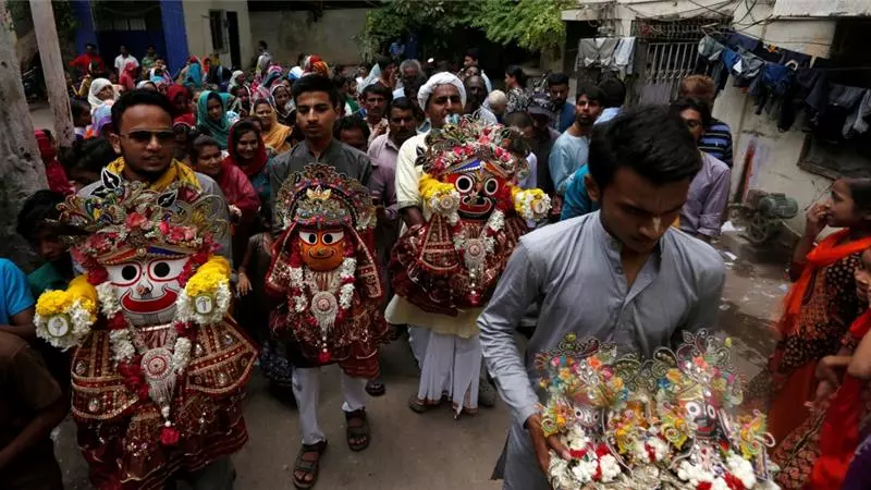 സിന്ധ് പ്രവിശ്യയില് നിര്ബന്ധിത മത പരിവര്ത്തനം നിരോധിച്ച് നിയമമായി സിന്ധ് പ്രവിശ്യയില് നിര്ബന്ധിത മത പരിവര്ത്തനം നിരോധിച്ച് നിയമമായി