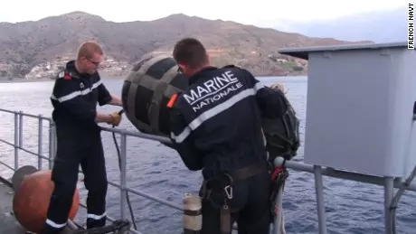 ഈജിപ്ത് എയര്‍ ; ബ്ലാക്ക് ബോക്സിനായുള്ള തെരച്ചില്‍ വഴിത്തിരിവിലേക്ക്