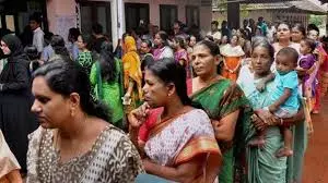 സംസ്ഥാനത്തെ ട്രഷറികളില് നോട്ട് പ്രതിസന്ധി തുടരുന്നു സംസ്ഥാനത്തെ ട്രഷറികളില് നോട്ട് പ്രതിസന്ധി തുടരുന്നു