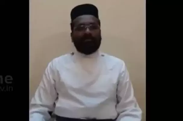 വീഡിയോ തന്നെ സ്വഭാവഹത്യ ചെയ്യുന്നത്: ഫാദർ എബ്രഹാം വർഗീസിനെതിരെ ഇരയായ വീട്ടമ്മയുടെ പരാതി വീഡിയോ തന്നെ സ്വഭാവഹത്യ ചെയ്യുന്നത്: ഫാദർ എബ്രഹാം വർഗീസിനെതിരെ ഇരയായ വീട്ടമ്മയുടെ പരാതി