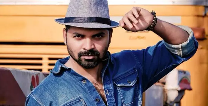 ഗോഡ്സേ നാളെ എത്തും ഗോഡ്സേ നാളെ എത്തും