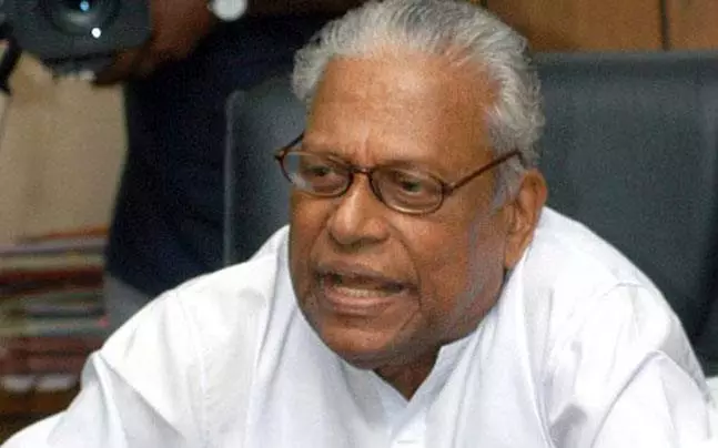 വിഎസിന് താക്കീത്; സംസ്ഥാന കമ്മിറ്റിയില് ക്ഷണിതാവാക്കും വിഎസിന് താക്കീത്; സംസ്ഥാന കമ്മിറ്റിയില് ക്ഷണിതാവാക്കും