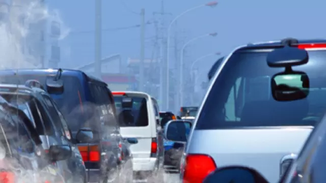 കേരളത്തില്‍ 10 വര്‍ഷത്തില്‍ കൂടുതല്‍ പഴക്കമുള്ള 2000 സിസി ഡീസല്‍ വാഹനങ്ങള്‍ നിരോധിക്കും