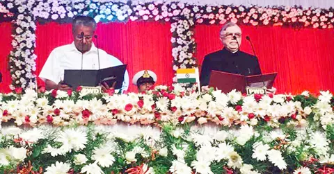 പിണറായി മന്ത്രിസഭ അധികാരമേറ്റു