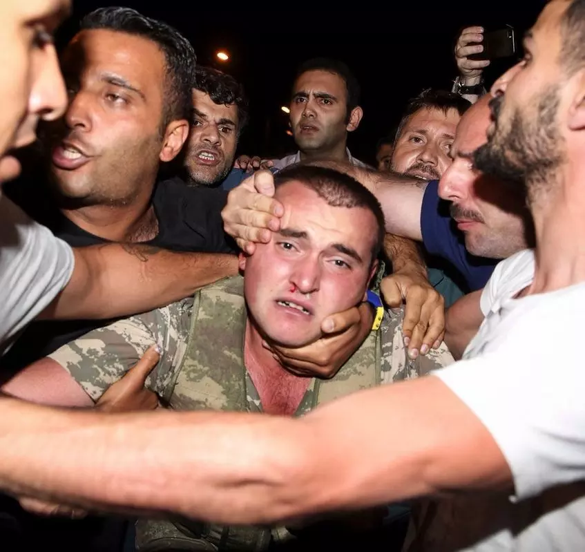 തുര്‍ക്കിയില്‍ പട്ടാള അട്ടിമറി ശ്രമം തടഞ്ഞത് ജനങ്ങള്‍