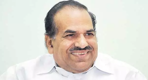 ലോ അക്കാദമി സമരത്തെ രാഷ്ട്രീയവത്കരിക്കരുതെന്ന് കോടിയേരി ലോ അക്കാദമി സമരത്തെ രാഷ്ട്രീയവത്കരിക്കരുതെന്ന് കോടിയേരി