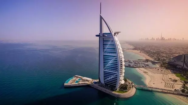 ദുബൈയിലെ  ബുര്‍ജുല്‍ അറബിനോട് ചേര്‍ന്ന് നിര്‍മിച്ച കൃത്രിമ ദ്വീപ് സഞ്ചാരികള്‍ക്ക് തുറന്നു കൊടുത്തു