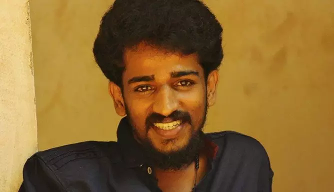 കണ്ടാലറിയുന്നവരെന്ന പേരില് പൊലീസ് നാടകം കളിച്ചതെന്തിന്? ആരാണ് നുണപറയുന്നതെന്ന് നദീര് കണ്ടാലറിയുന്നവരെന്ന പേരില് പൊലീസ് നാടകം കളിച്ചതെന്തിന്? ആരാണ് നുണപറയുന്നതെന്ന് നദീര്