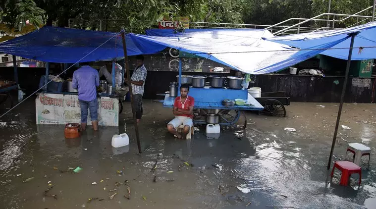ഉത്തരേന്ത്യയില് കനത്ത മഴയില് 59 മരണം ഉത്തരേന്ത്യയില് കനത്ത മഴയില് 59 മരണം