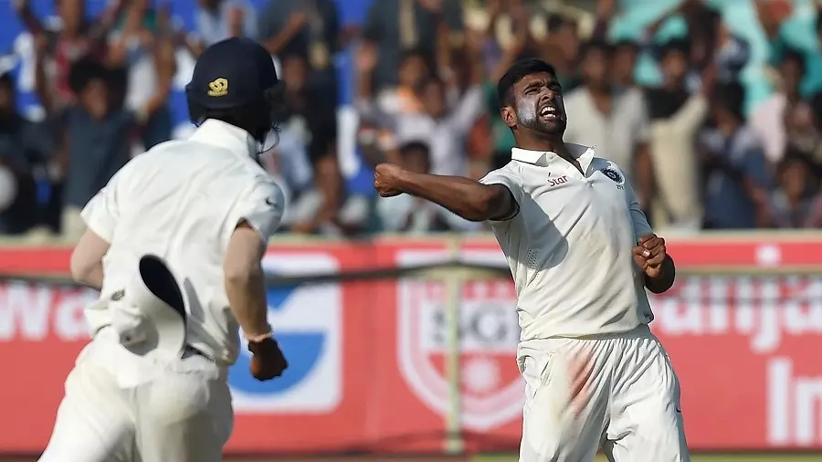 ബൌളിങ്ങിലെ ഡോണ് ബ്രാഡ്മാനാണ് അശ്വിനെന്ന് സ്റ്റീവ് വോ ബൌളിങ്ങിലെ ഡോണ് ബ്രാഡ്മാനാണ് അശ്വിനെന്ന് സ്റ്റീവ് വോ