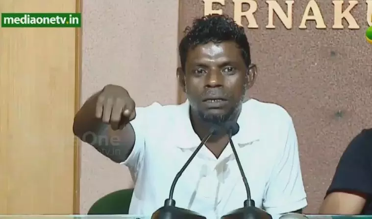 മാധ്യമങ്ങളെ കാണാതിരുന്നതിനും ഇനി കാണുന്നതിനും വിനായകന് കാരണമുണ്ട് മാധ്യമങ്ങളെ കാണാതിരുന്നതിനും ഇനി കാണുന്നതിനും വിനായകന് കാരണമുണ്ട്