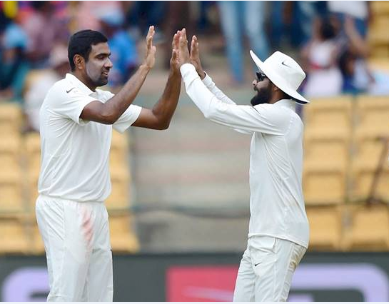 ടെസ്റ്റ് ബൌളിങ്ങ് റാങ്കിങ്; ഒന്നാം സ്ഥാനത്ത് അശ്വിനും ജഡേജയും 