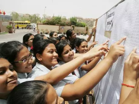 സി.ബി.എസ്.എസ്.ഇ പത്താം ക്ലാസ് പരീക്ഷയില് മികച്ച വിജയവുമായി ഒമാനിലെ സ്കൂളുകള് സി.ബി.എസ്.എസ്.ഇ പത്താം ക്ലാസ് പരീക്ഷയില് മികച്ച വിജയവുമായി ഒമാനിലെ സ്കൂളുകള്