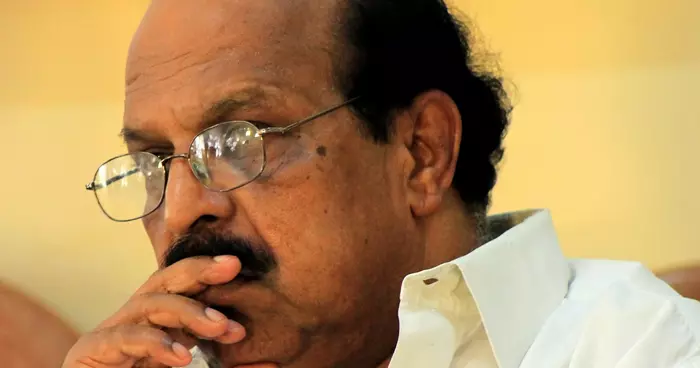 സോണിയ ഗാന്ധി ഉന്നതയെന്ന് സുധാകരൻ; സുധാകരൻ നല്ല മന്ത്രിയെന്ന് വെള്ളാപ്പള്ളി സോണിയ ഗാന്ധി ഉന്നതയെന്ന് സുധാകരൻ; സുധാകരൻ നല്ല മന്ത്രിയെന്ന് വെള്ളാപ്പള്ളി