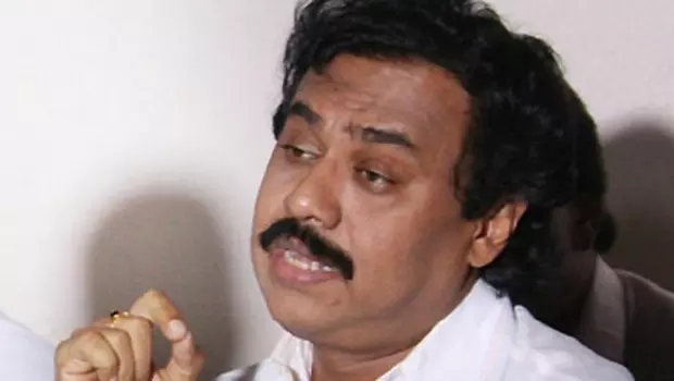 വിനയനെ വിലക്കിയ അമ്മയ്ക്കും ഫെഫ്കയ്ക്കും പിഴ വിനയനെ വിലക്കിയ അമ്മയ്ക്കും ഫെഫ്കയ്ക്കും പിഴ