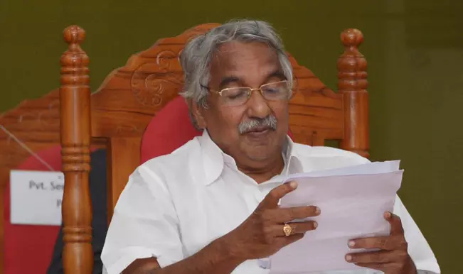 ഉമ്മന്ചാണ്ടി വീണ്ടും മുഖ്യമന്ത്രിയാകുന്നു ഉമ്മന്ചാണ്ടി വീണ്ടും മുഖ്യമന്ത്രിയാകുന്നു