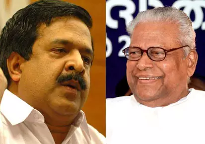 മൂന്നാര് കയ്യേറ്റം: പരസ്പരം കുറ്റപ്പെടുത്തി വിഎസും ചെന്നിത്തലയും മൂന്നാര് കയ്യേറ്റം: പരസ്പരം കുറ്റപ്പെടുത്തി വിഎസും ചെന്നിത്തലയും