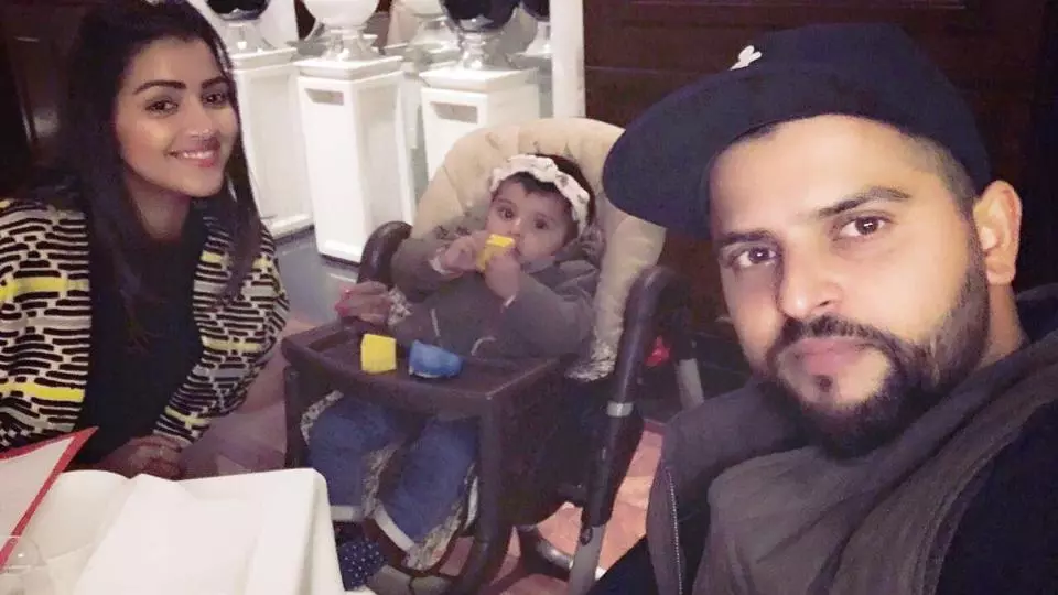 കളത്തില് നിന്നും വിട്ടുനിന്നത് മകളുടെ അസുഖം മൂലമാണെന്ന് റെയ്ന കളത്തില് നിന്നും വിട്ടുനിന്നത് മകളുടെ അസുഖം മൂലമാണെന്ന് റെയ്ന