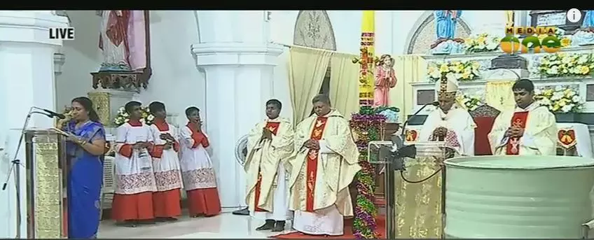 ഈസ്റ്ററിനോടനുബന്ധിച്ച് പള്ളികളില്‍ പ്രത്യേക പ്രാര്‍ഥനാ ചടങ്ങുകള്‍