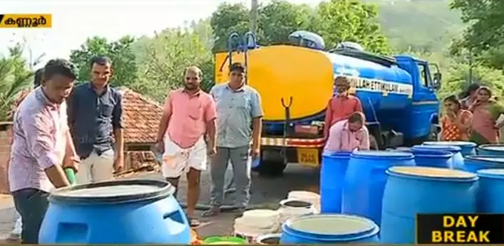 നാടിനായി കുടിവെള്ളവിതരണവുമായി ഒരു കൂട്ടം ചെറുപ്പക്കാര്‍