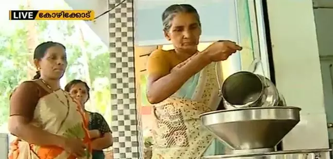 കേരള ഫീഡ്‌സിന്റെ കാലിത്തീറ്റ ലഭിക്കുന്നില്ല, ക്ഷീര കര്‍ഷകര്‍ ദുരിതത്തില്‍