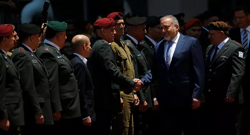 ഫലസ്തീനുമായി ചര്ച്ചക്ക് തയ്യാറെന്ന് ഇസ്രായേല് പ്രതിരോധമന്ത്രി ഫലസ്തീനുമായി ചര്ച്ചക്ക് തയ്യാറെന്ന് ഇസ്രായേല് പ്രതിരോധമന്ത്രി