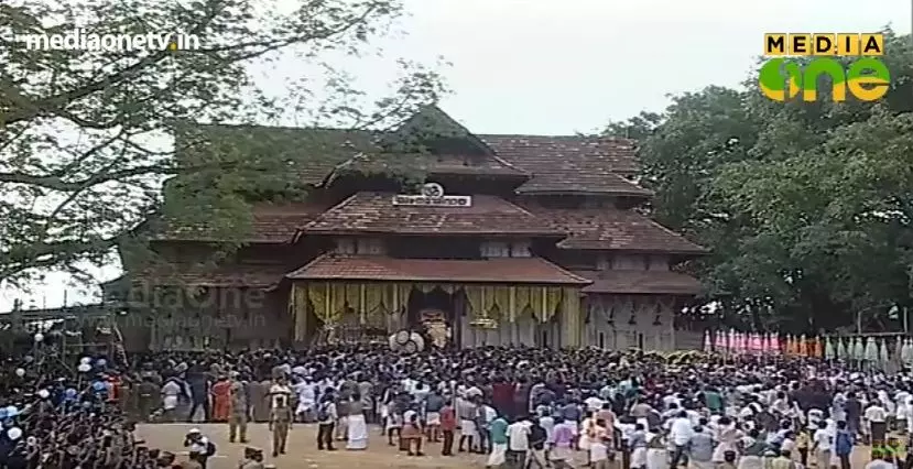 പൂരത്തിനായി തൃശൂര്‍ ഒരുങ്ങി