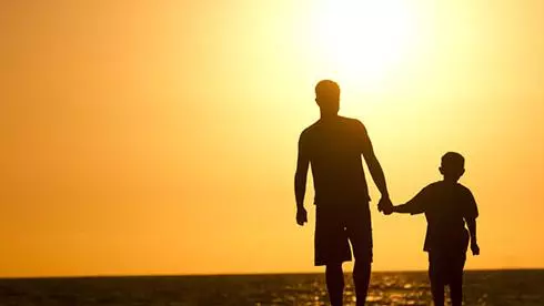 പരീക്ഷയൊക്കെ ഇനിയും എഴുതാം...നമ്മുടെ മോനെ നഷ്ടായാല് പിന്നെ കിട്ടില്ല, കണ്ണീരണിയിച്ച് ഒരു ഫേസ്ബുക്ക് പോസ്റ്റ് പരീക്ഷയൊക്കെ ഇനിയും എഴുതാം...നമ്മുടെ മോനെ നഷ്ടായാല് പിന്നെ കിട്ടില്ല, കണ്ണീരണിയിച്ച് ഒരു ഫേസ്ബുക്ക് പോസ്റ്റ്