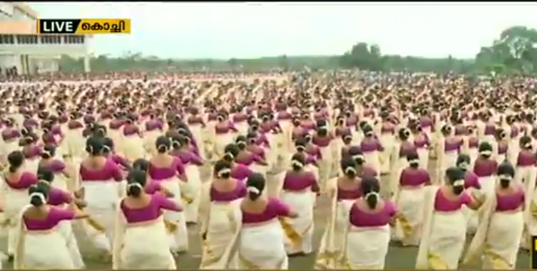 ആറായിരത്തിലധികം വനിതകള്‍ അണിനിരന്ന തിരുവാതിര