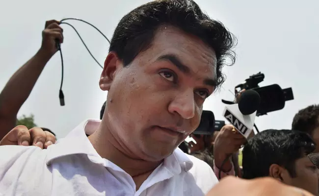 കപില് മിശ്രക്കെതിരെ ആക്രമണശ്രമം; എഎപി പ്രവര്ത്തകന് അറസ്റ്റില് കപില് മിശ്രക്കെതിരെ ആക്രമണശ്രമം; എഎപി പ്രവര്ത്തകന് അറസ്റ്റില്