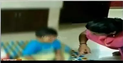 ഡേകെയറില് കുട്ടികള്ക്ക് ക്രൂരമര്ദ്ദനം; ഉടമ അറസ്റ്റില് ഡേകെയറില് കുട്ടികള്ക്ക് ക്രൂരമര്ദ്ദനം; ഉടമ അറസ്റ്റില്