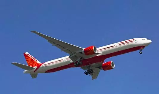 ഇന്ത്യന് വിമാനക്കമ്പനികള് യുഎഇ വഴിയുള്ള വ്യോമപാതയിലൂടെ സര്വീസ് പുനസ്ഥാപിച്ചു ഇന്ത്യന് വിമാനക്കമ്പനികള് യുഎഇ വഴിയുള്ള വ്യോമപാതയിലൂടെ സര്വീസ് പുനസ്ഥാപിച്ചു