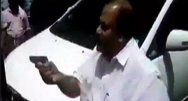 തോക്കെടുത്ത സംഭവത്തില്‍ പിസിക്ക് പിന്തുണയുമായി കുടുംബങ്ങള്‍