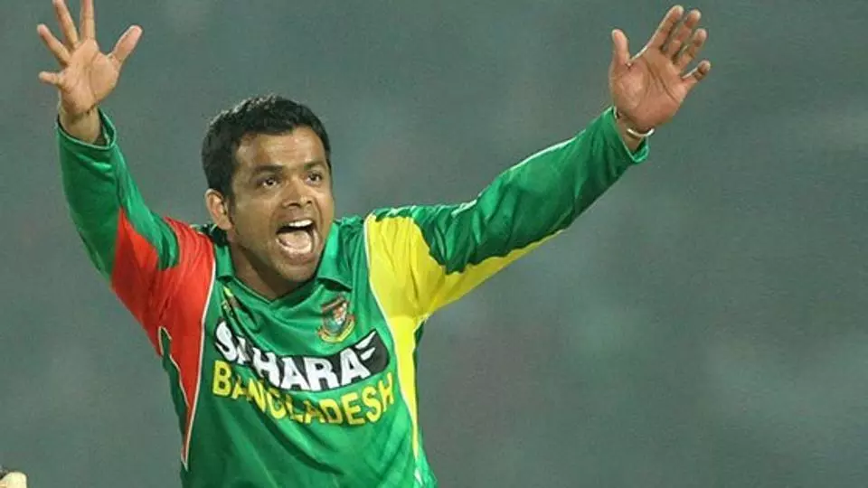 അബ്ദുള് റസാഖിന് വാഹനാപകടത്തില് പരിക്ക് അബ്ദുള് റസാഖിന് വാഹനാപകടത്തില് പരിക്ക്