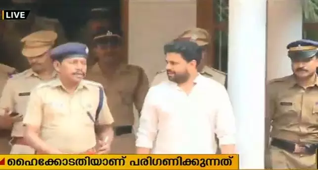 ദിലീപിന്റെ ജാമ്യാപേക്ഷ ഹൈക്കോടതി വിധിപറയാന് മാറ്റി ദിലീപിന്റെ ജാമ്യാപേക്ഷ ഹൈക്കോടതി വിധിപറയാന് മാറ്റി