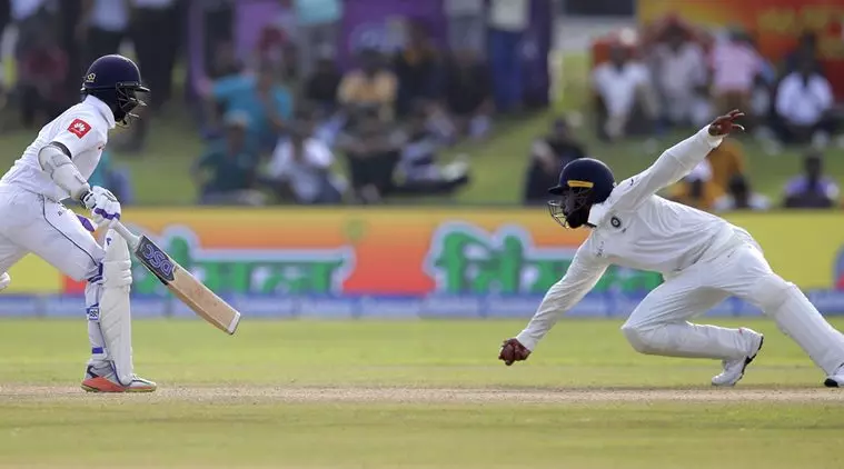 ഫീല്‍ഡിലെ മിന്നലായി മുകുന്ദ് - വീഡിയോ കാണാം