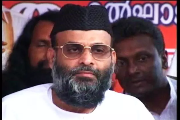 മഅ്ദനിയെ വിദഗ്ധ ചികിത്സക്കായി പുതിയ ആശുപത്രിയിലേക്ക് മാറ്റി മഅ്ദനിയെ വിദഗ്ധ ചികിത്സക്കായി പുതിയ ആശുപത്രിയിലേക്ക് മാറ്റി