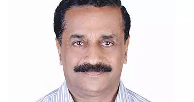 തോട്ടത്തില്‍ രവീന്ദ്രന്‍ കോഴിക്കോട് കോര്‍പ്പറേഷന്‍ മേയര്‍