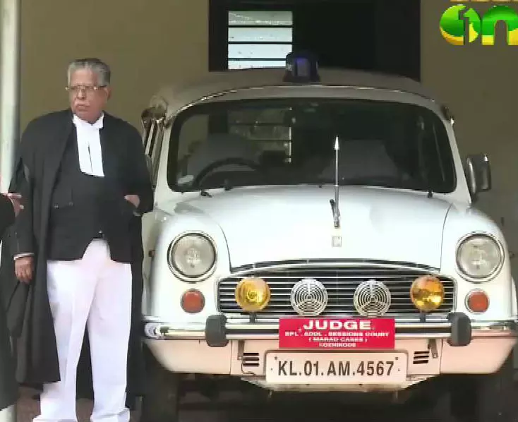 എംകെ ദാമോദരന്‍ അന്തരിച്ചു