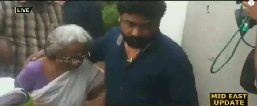 ദിലീപിനെ കാണാന്‍ അമ്മ ജയിലിലെത്തി