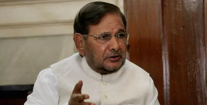 14 സംസ്ഥാന ഘടകങ്ങളുടെ പിന്തുണയോടെ ജെഡിയു പിടിച്ചെടുക്കാന് ശരദ് യാദവ് 14 സംസ്ഥാന ഘടകങ്ങളുടെ പിന്തുണയോടെ ജെഡിയു പിടിച്ചെടുക്കാന് ശരദ് യാദവ്