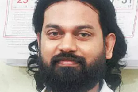 സന്തോഷ് മാധവന്റെ കമ്പനിക്ക് മിച്ചഭൂമി നിയമത്തില് ഇളവ് നല്കാനുള്ള ഉത്തരവ് റദ്ദാക്കി സന്തോഷ് മാധവന്റെ കമ്പനിക്ക് മിച്ചഭൂമി നിയമത്തില് ഇളവ് നല്കാനുള്ള ഉത്തരവ് റദ്ദാക്കി